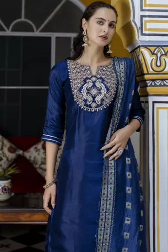 Vredevogel women's cotton silk blend embroidered kurta pant with viscose print dupatta set