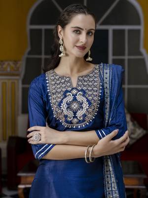 Vredevogel women's cotton silk blend embroidered kurta pant with viscose print dupatta set 3