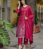Vredevogel women's cotton silk blend kurta & pant with silk embroidery dupatta