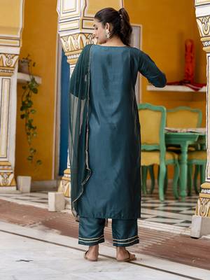 Vredevogel women's silk blend embroidered kurta with pant & nazneen dupatta set 2
