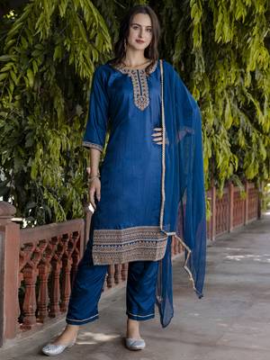 Vredevogel women's silk blend embroidered kurta with pant & nazneen dupatta set 1