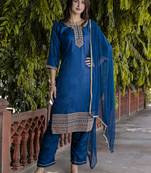 Vredevogel women's silk blend embroidered kurta with pant & nazneen dupatta set