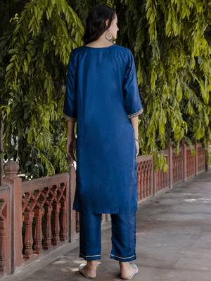 Vredevogel women's silk blend embroidered kurta with pant & nazneen dupatta set 2