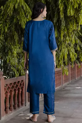 Vredevogel women's silk blend embroidered kurta with pant & nazneen dupatta set