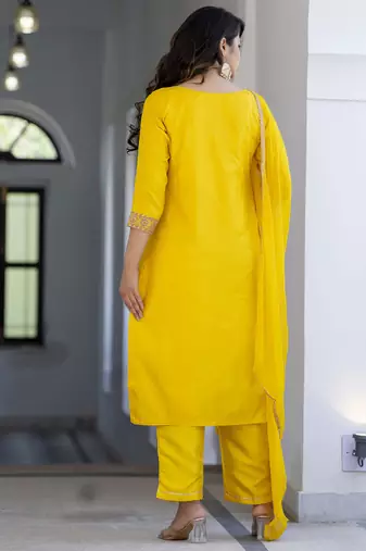 Vredevogel women's silk blend embroidered kurta with pant & nazneen dupatta set