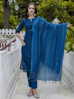 Vredevogel women's chanderi modal butti kurta pant set with embroidered dupatta 1