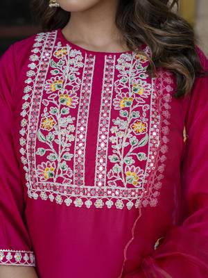 Vredevogel women's silk blend embroidered kurta with pant & dupatta set 3