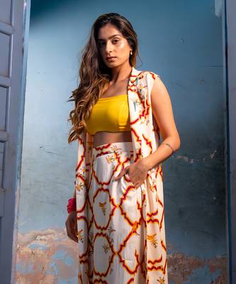 Milk yellow satin kurta set 4