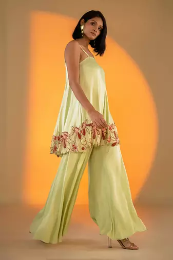 Pistachio sleeveless kurta set with embroidery & sharara