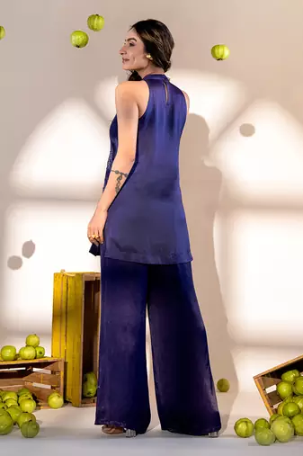 Purple halter neck kurta set with hand embroidery