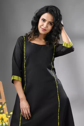 Black solid cotton a-line kurta