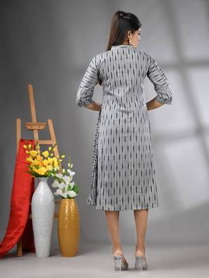 Grey cotton midi dress with stripe pattern 3