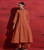 Women's Geometric Printed Knee Length Flared Rayon Kurti And Palazzo Set (K127)