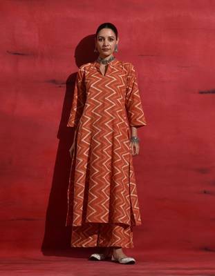 Women's Geometric Printed Knee Length Flared Rayon Kurti And Palazzo Set (K127) 2