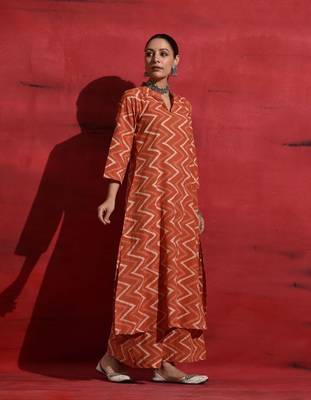 Women's Geometric Printed Knee Length Flared Rayon Kurti And Palazzo Set (K127) 4