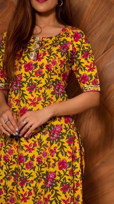 Women's Floral Printed Knee Length Round Neck Kurta Set With Dupatta (K128) 5