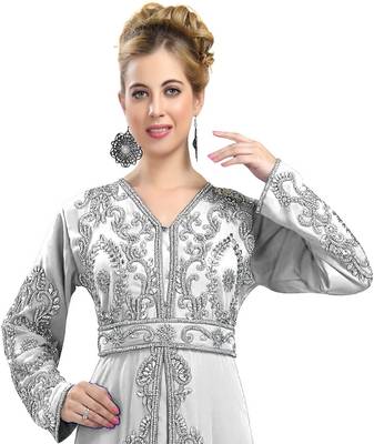Off-White color full sleeves Handmade Moroccan Kaftan with Sun-proof hijab 2