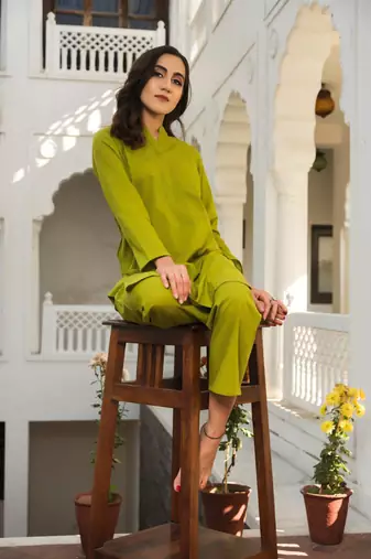 Women's Knee Length V Neck Chanderi Cotton Kurta And Pant Set (K141)