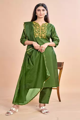 Women's Embroidered Worked Knee Length V Neck Silk Blend Kurta Set With Dupatta (K1001)