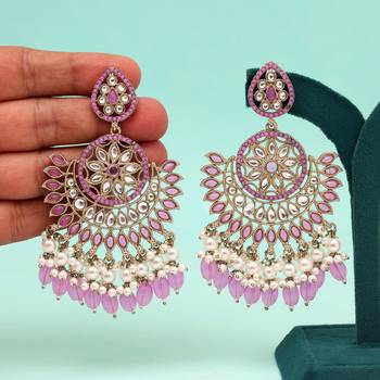 Light purple color kundan pakistani earrings 2