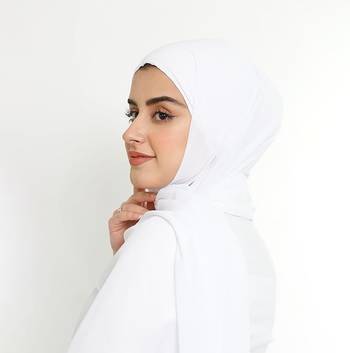 off white Moroccan Kaftan with Sun-proof hijab 5