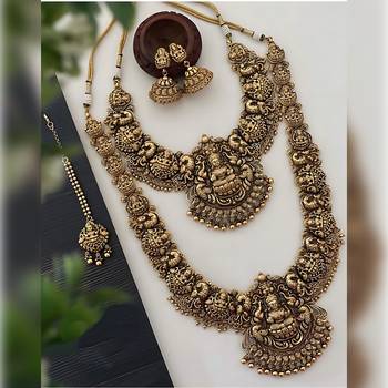 elegant south indian bridal jewelry set with layered necklace and traditional accessories 2