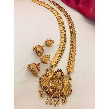Elegant gold jewelry set: Necklace :: and earrings with pearls and gemstones 1
