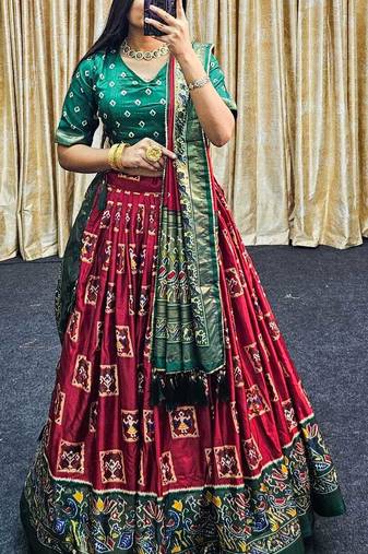 Party wear SIlk Blend Lehengha Choli with Dupatta for Women