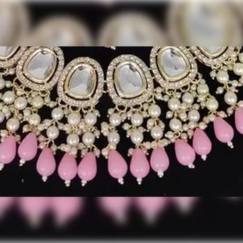 Kundan choker Necklace :: set with pink beads and pearls - traditional indian wedding jewelry 2