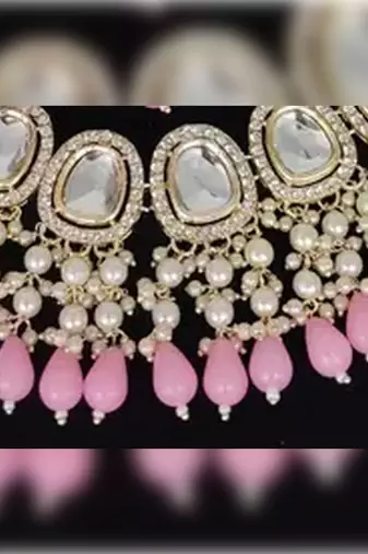 Kundan choker Necklace :: set with pink beads and pearls - traditional indian wedding jewelry