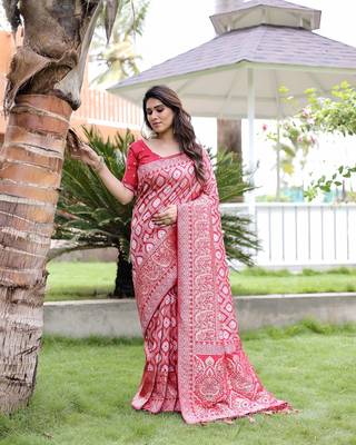 Gorgeous Traditional Faux Kanjivaram Silk Blend Sarees  3