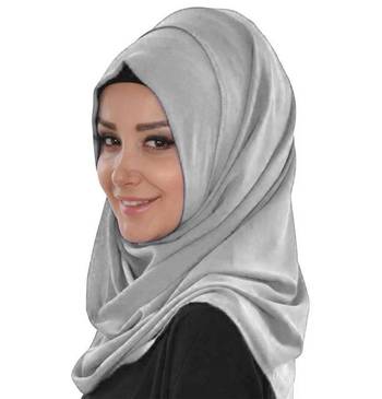 Grey Moroccan Kaftan sun-proof hijab 4