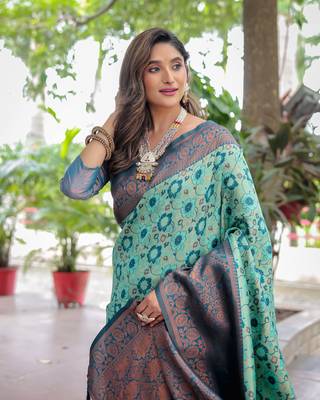 Women'S Turquoise silk blend Kanjeevaram Saree With Unstitched Blouse Piece 2