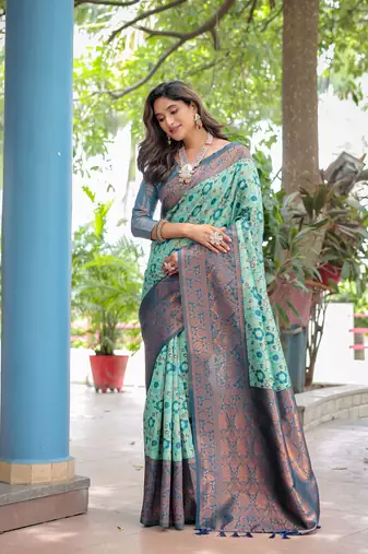 Women'S Turquoise Silk Kanjeevaram Saree With Unstitched Blouse Piece