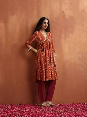 orange print anarkali kurta co-ord set 4