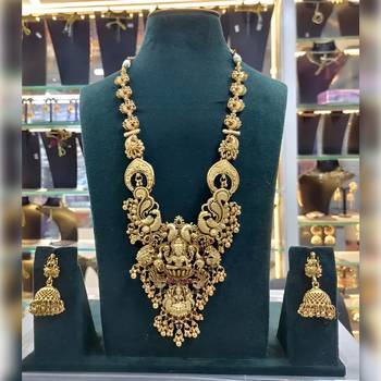 Exquisite gold-plated temple jewelry set with necklace, choker and jhumka earrings 2