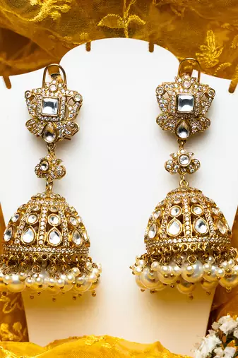 Shehzadi polki diamond jhumkaas These glamorous jhumkas with a polki finish