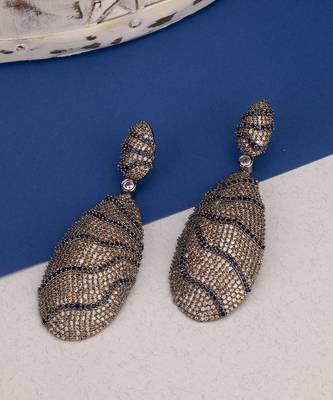 Twilight whispers 1 Pair of Earring  1