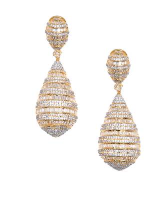 Luxe gold cascade 1 Pair of Earring  2