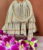 Gilt tassel gold