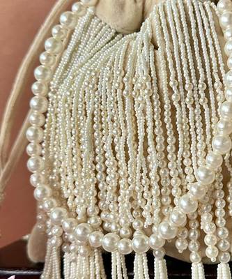 Gilt tassel ivory 2