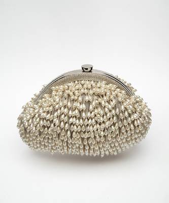 Pearl treasure clutch silver 1