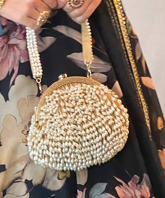 Pearl treasure clutch gold 5