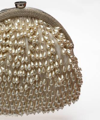 Pearl treasure clutch snowflake 3
