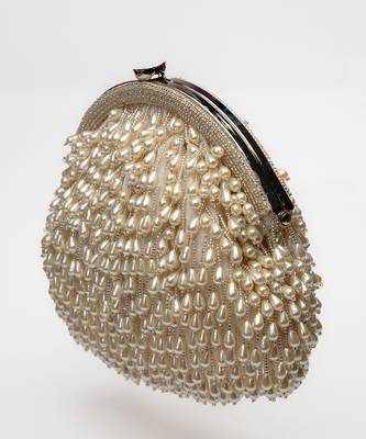 Pearl treasure clutch snowflake 4