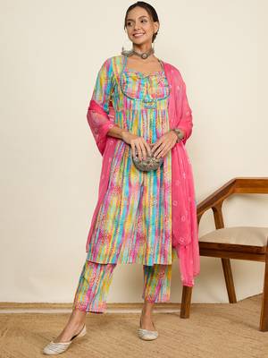 Winered women printed ruched yoke flare kurta, pant & dupatta set 1