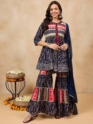 Winered woman blue bordered sharara, kurta & dupatta set 1