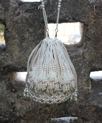 Raindrops with pearls 1