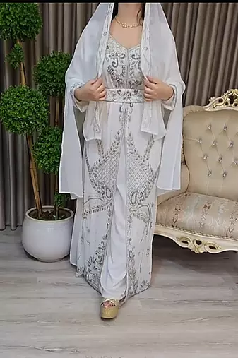 Off-White Moroccan Kaftan With Sun-proof hijab