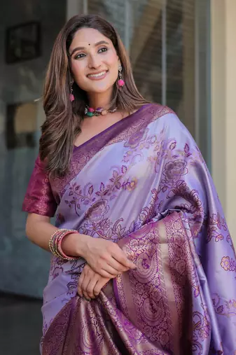 Women'S Lavender silk blend Kanjeevaram Saree With Unstitched Blouse Piece